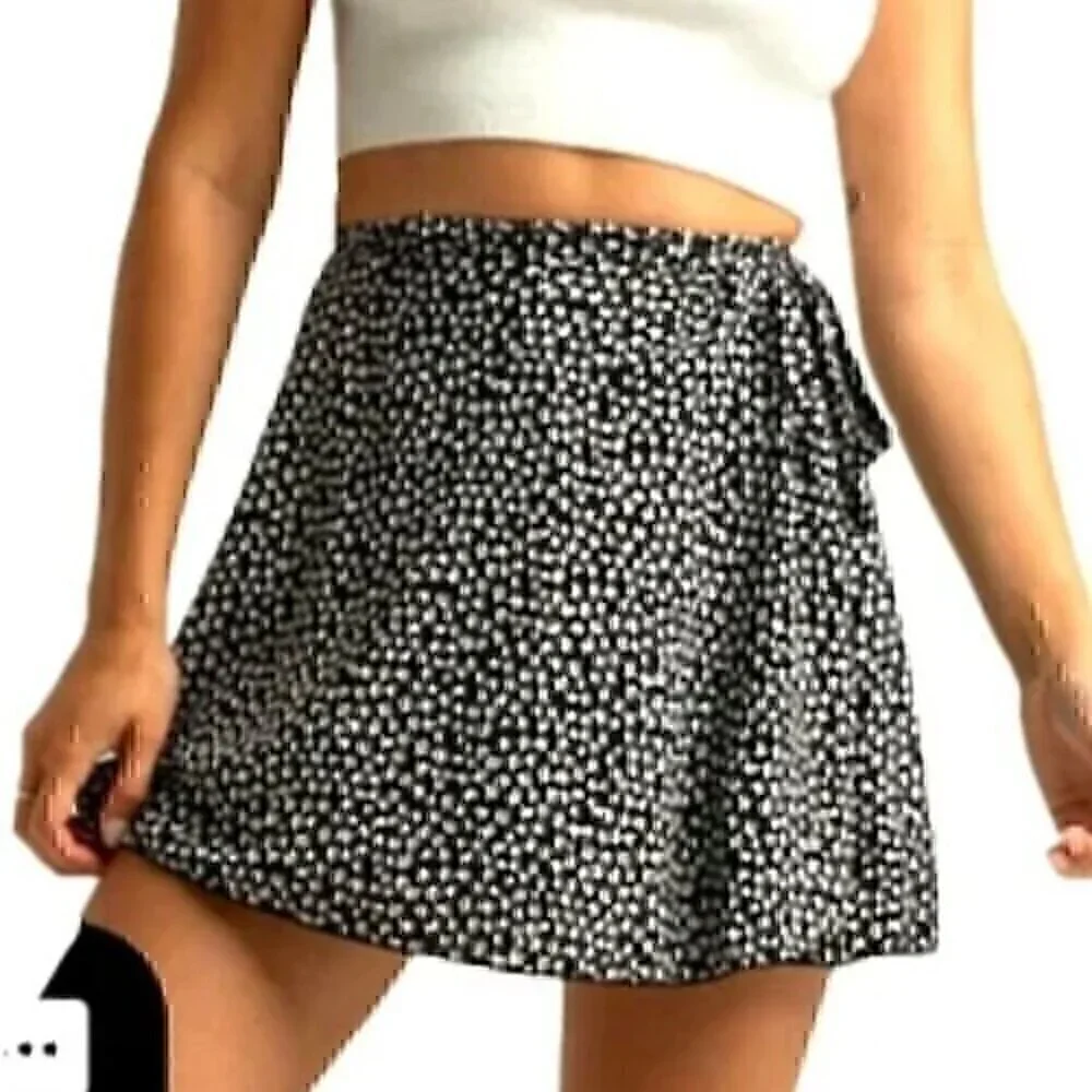 SKY AND SPARROW TILLYS Black White Ditsy Floral High Waisted Mini Wrap Skirt XL - Picture 1 of 12
